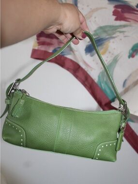 Coach Hamptons Baguette Green Leather Shoulder Bag with Silver Hardware 💚🍀🥝